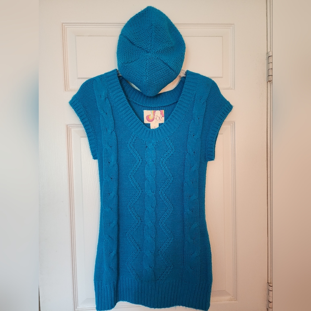 Beautiful Blue top and hat set